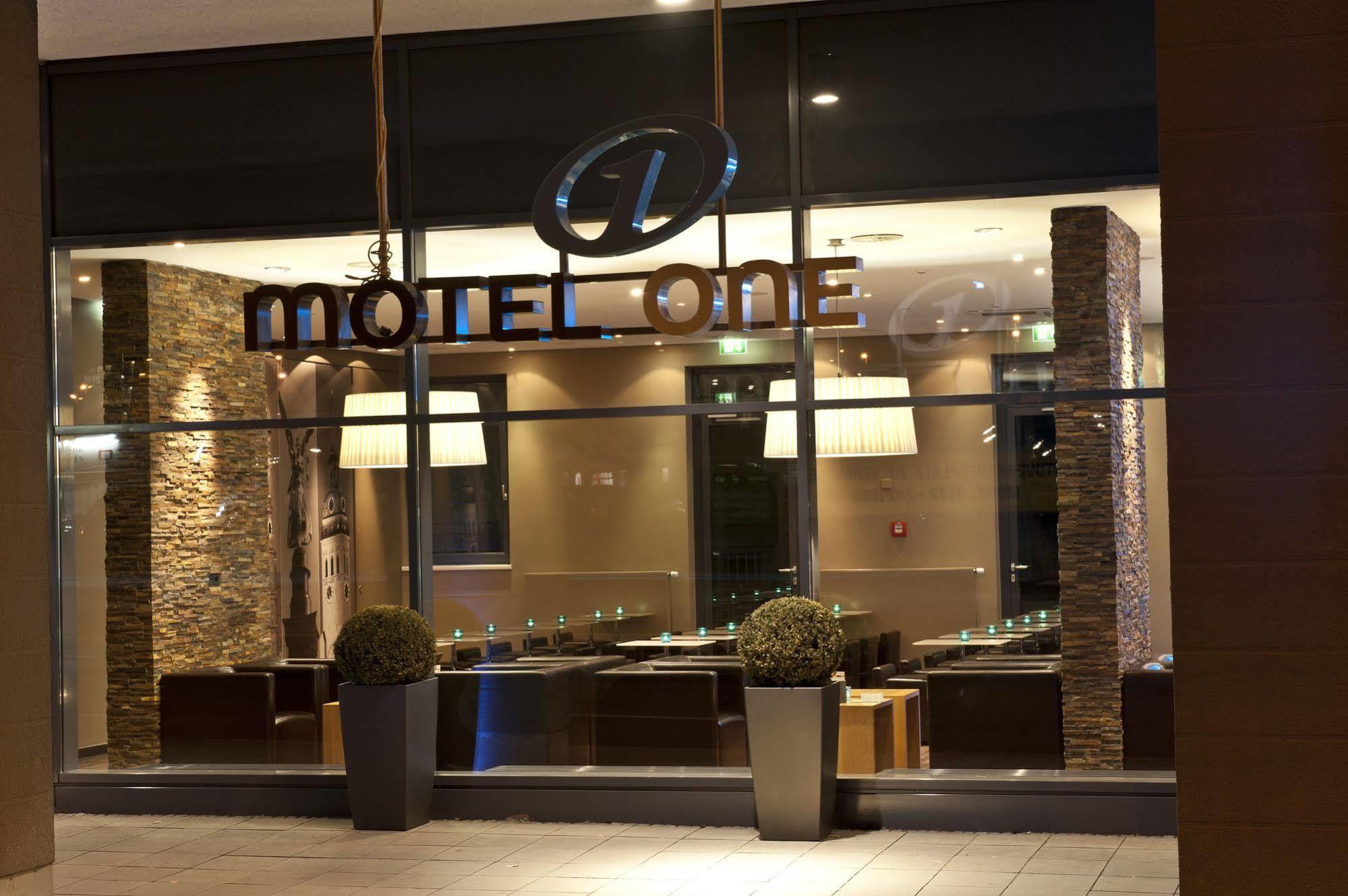 One München-east Side Hotel 3*